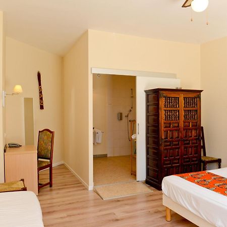 Logis Hostellerie Du Neez Gan Exterior photo