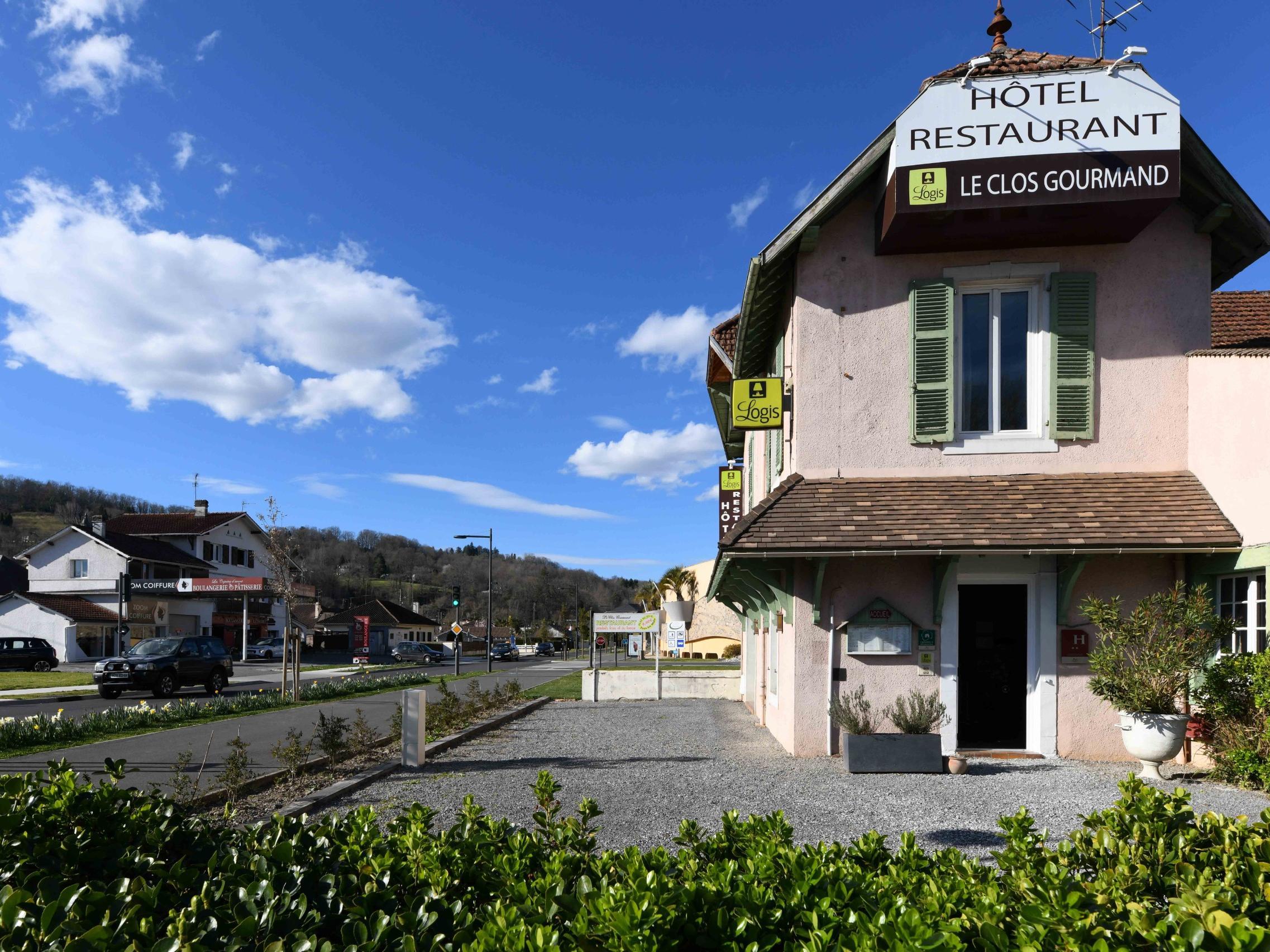 Logis Hostellerie Du Neez Gan Exterior photo