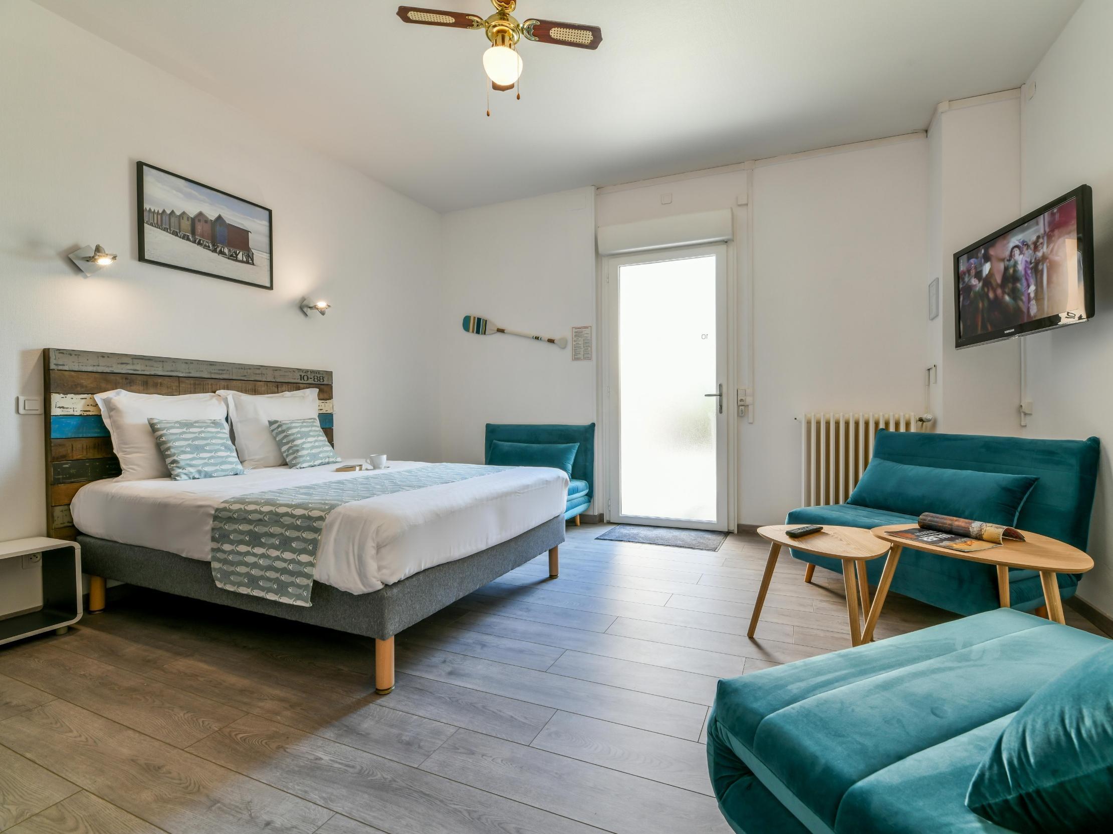 Logis Hostellerie Du Neez Gan Exterior photo