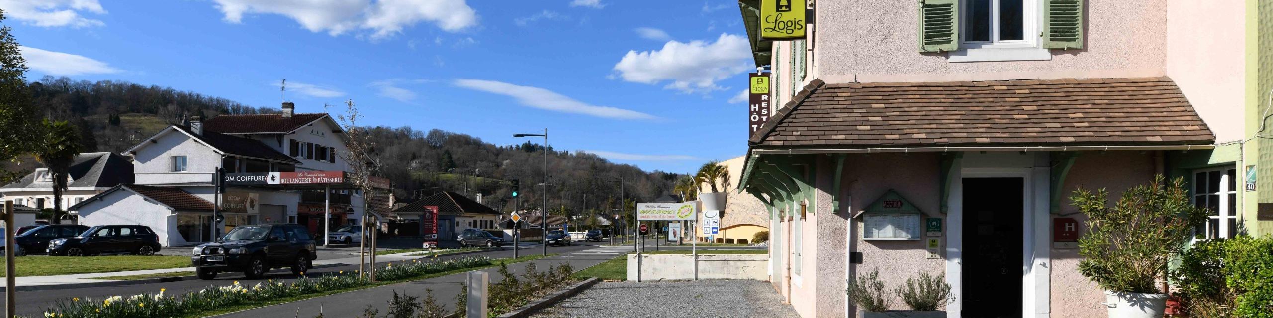 Logis Hostellerie Du Neez Gan Exterior photo