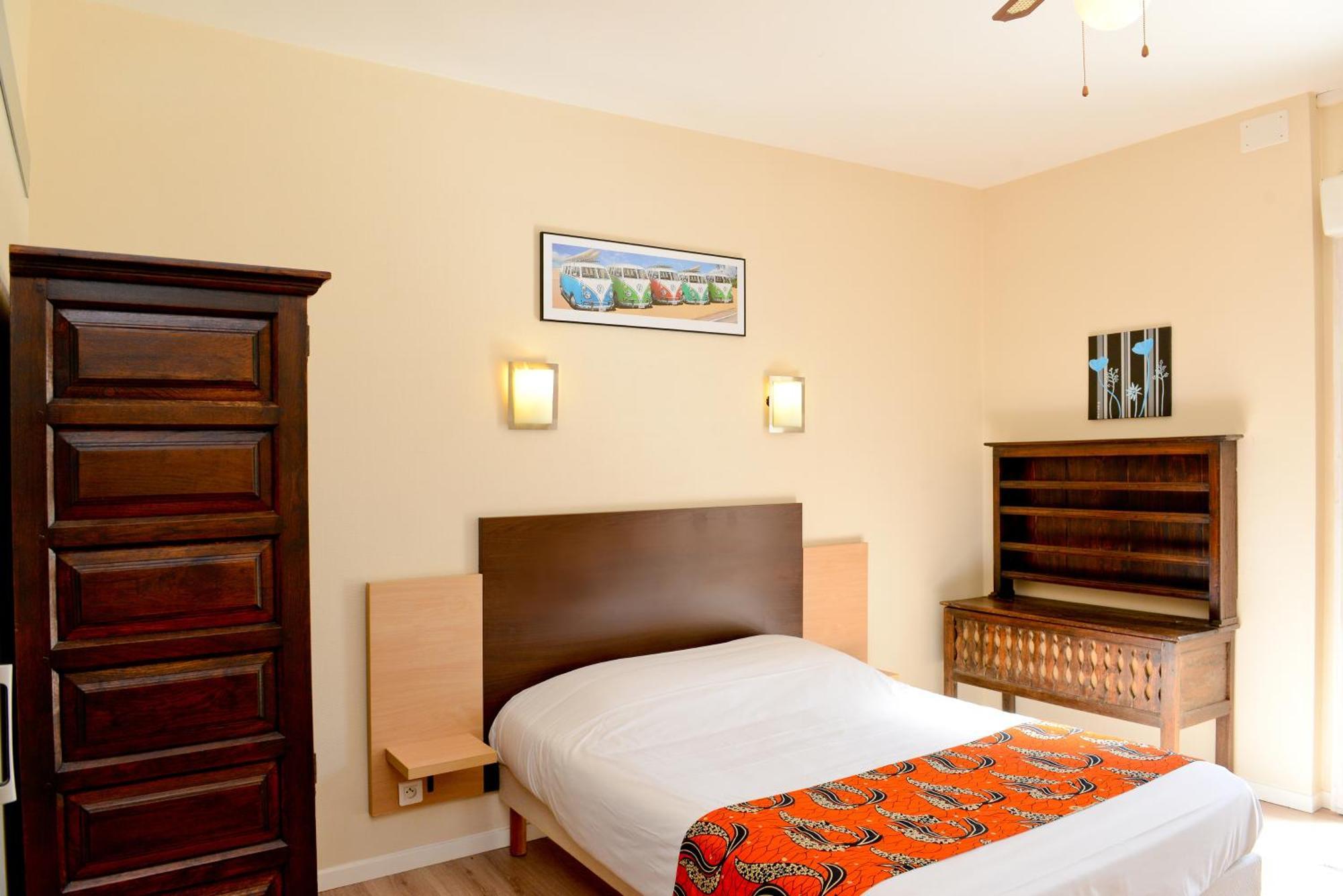 Logis Hostellerie Du Neez Gan Exterior photo