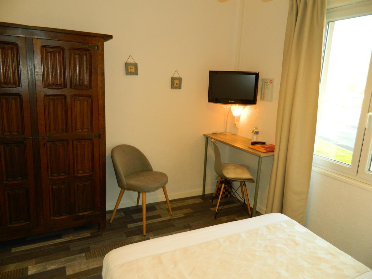 Logis Hostellerie Du Neez Gan Exterior photo